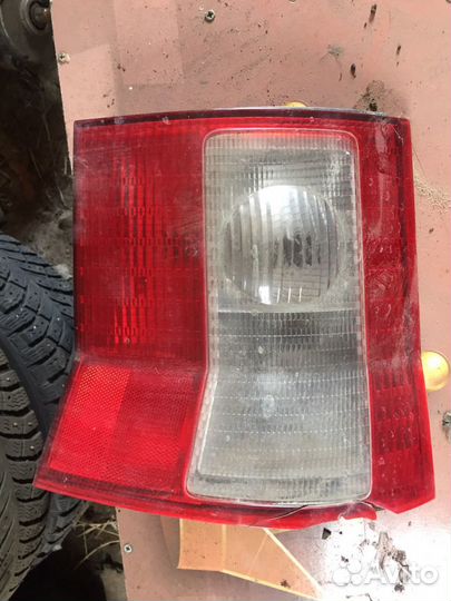 Фонарь правый Honda Mobilio