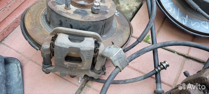 Задний суппорт nissan qashqai j10