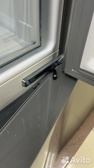 Холодильник Bosch KGN39UL22R новый