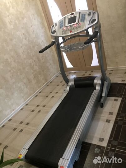 Профессиональная беговая дорожка