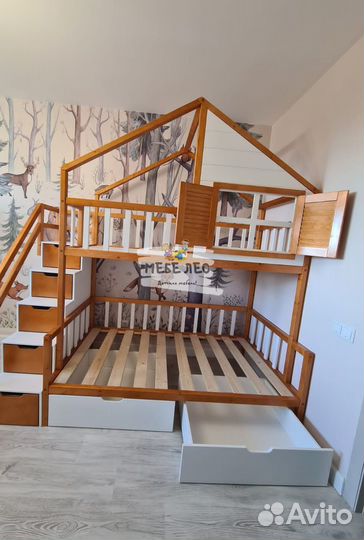 Детская двухъярусная кровать