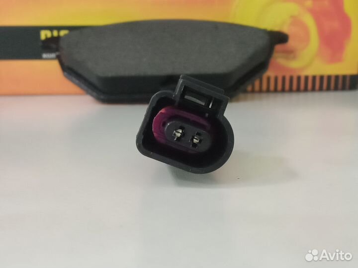 Колодки передние Volkswagen Golf 4-5-6/ Jetta