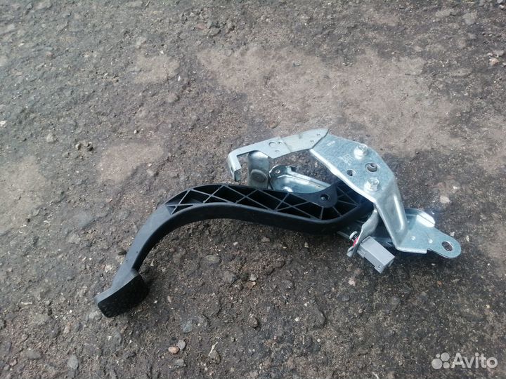 Педали тормоз газ сцепление Opel Astra H