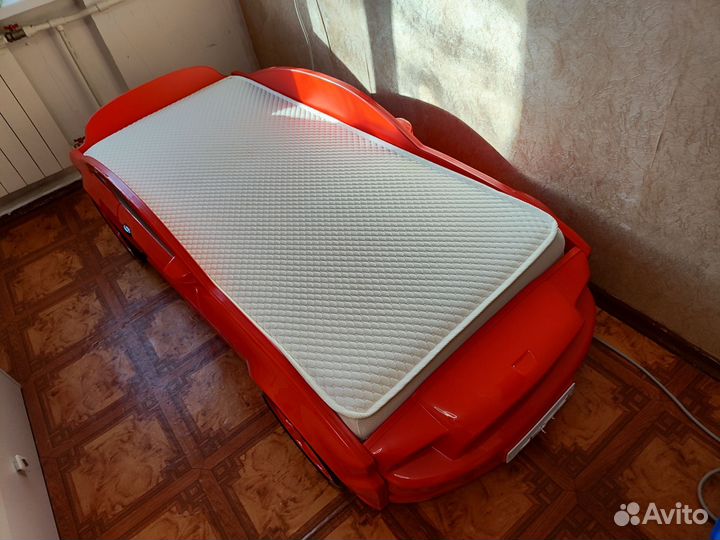 Кровать машинка