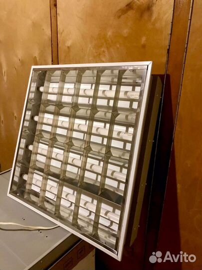 Светильник потолочный