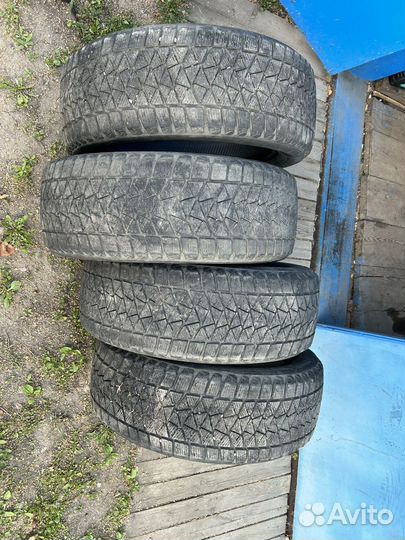 Bridgestone Blizzak DM-V3 225/55 R18