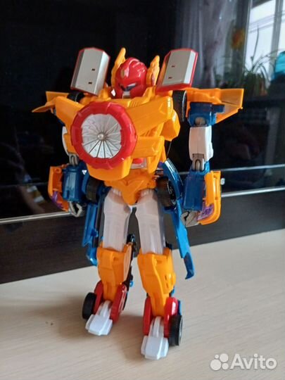 Трансформер Тобот Титан