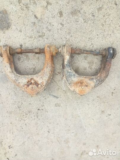 Рычаг верхний передний Mitsubishi Pajero