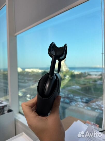 Air Pods Max black