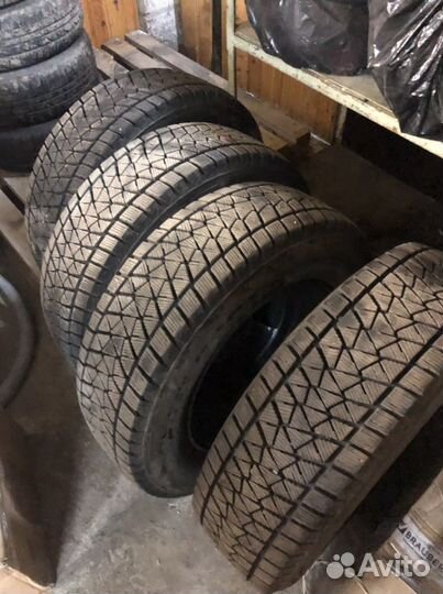 Bridgestone 738V 225/70 R16 103S
