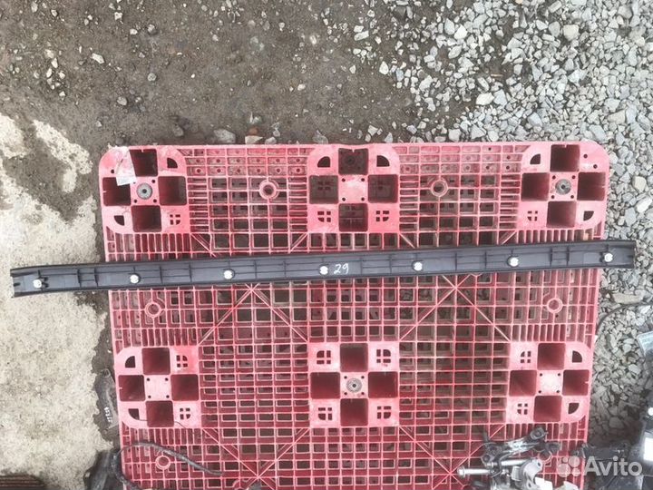 Накладка на порог багажника задняя Toyota Hiace