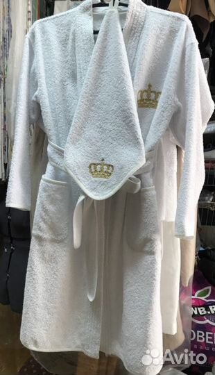 Халаты махровые с вышивкой