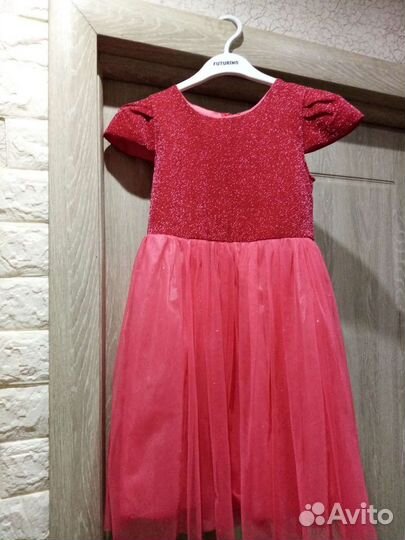 Платье для девочки нарядное 122-128