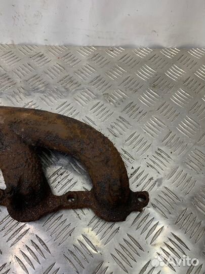 Выпускной коллектор левый Cadillac Escalade III