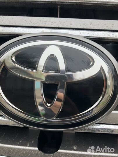 Стеклянная эмблема Toyota стекло в решетку M1HK6