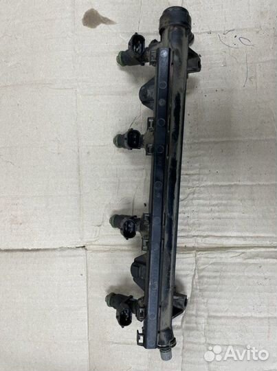 Рейка топливная Volkswagen Polo