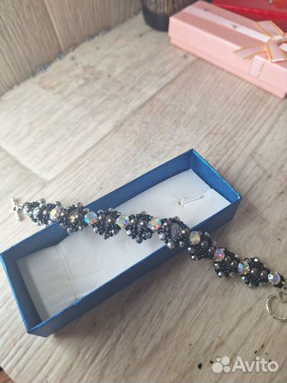 Браслет из бисера ручной работы