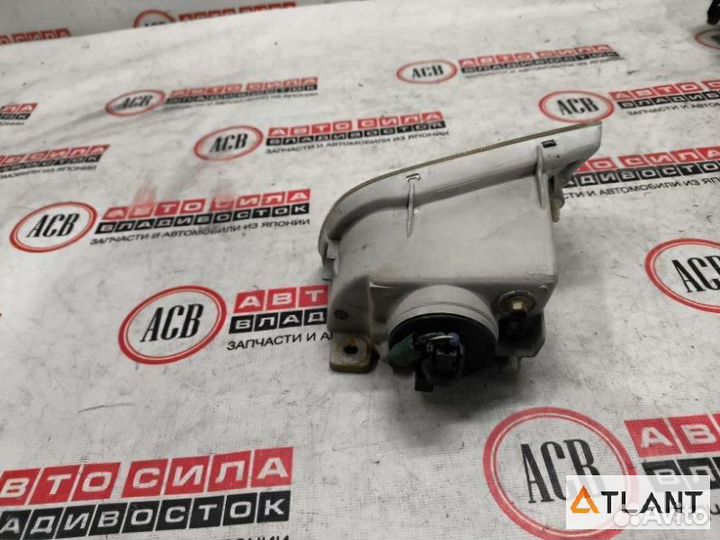 Туманка правая toyota corona premio