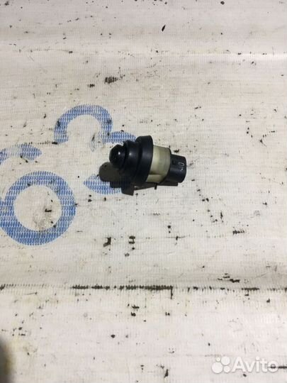 Концевик двери LADA kalina 2 1.6 ат универсал