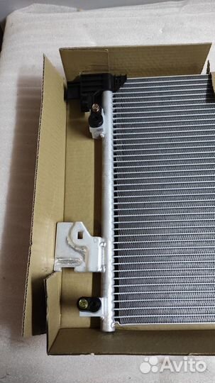Радиатор кондиционера Mitsubishi Citroen Peugeot