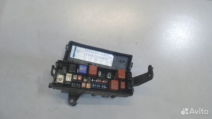 Блок предохранителей Toyota Tundra, 2000