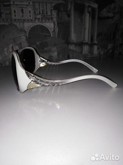 Очки солнцезащитные