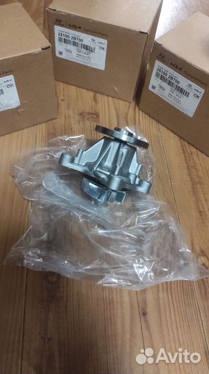 Помпа, водяной насос hyundai Solaris 251002B700