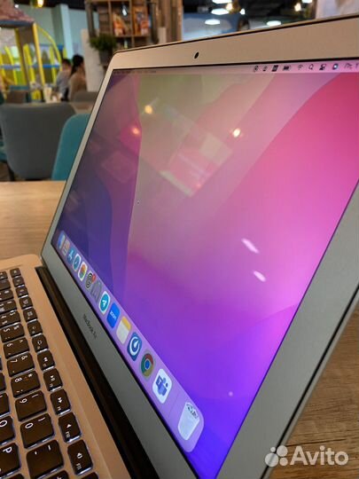 Apple MacBook Air 13 2020 (модель 2017)