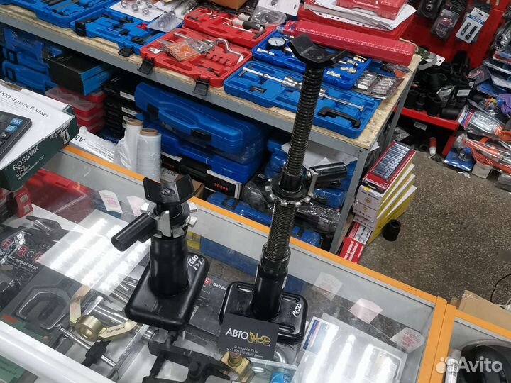 Домкрат винтовой УАЗ 2 тн