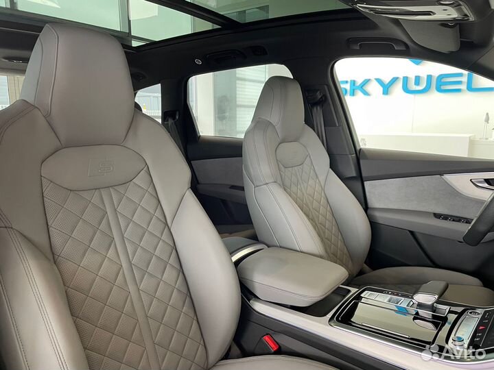Audi Q7 3 AT, 2023