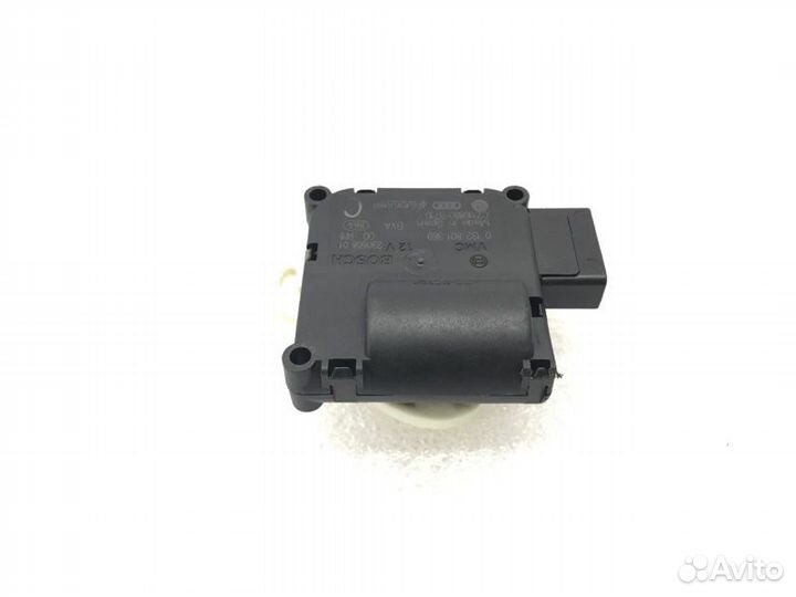 Моторчик заслонки отопителя Audi A8 D3 BVJ 2008