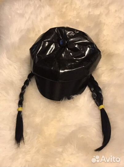 Кепка с волосами