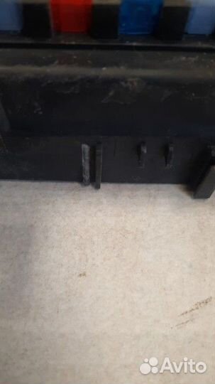 Блок предохранителей салонный Mitsubishi Lancer