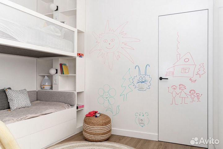 Скрытая дверь под дизайн