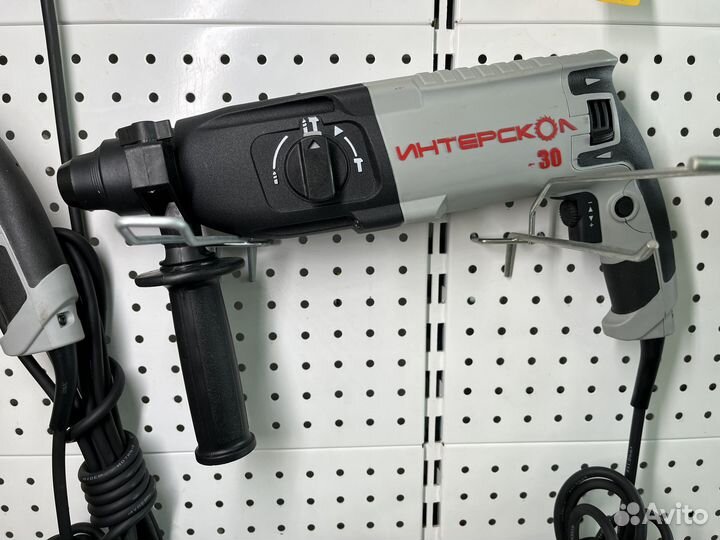 Перфоратор Интерскол П-30/900эр