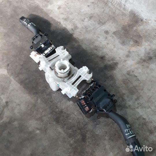 Переключатель поворотов и дворников мазда 6gg