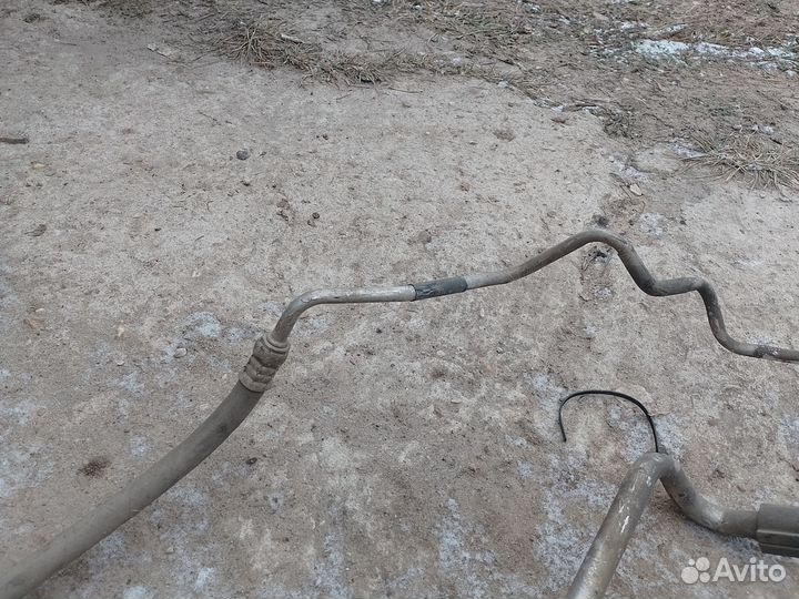 Трубка кондиционера Audi A6 C6 AUK 3.2