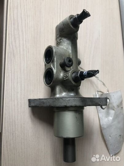 Главный тормозной цилиндр