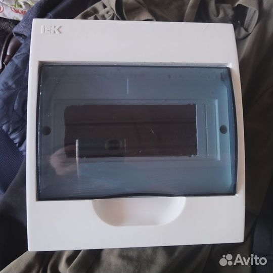 Бокс распределительный для,автомата навесной