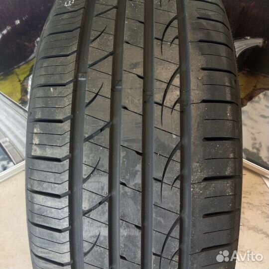 Fortune FSR702 245/45 R19 102Y