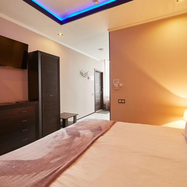 Forest & Fox (Форест энд Фокс)