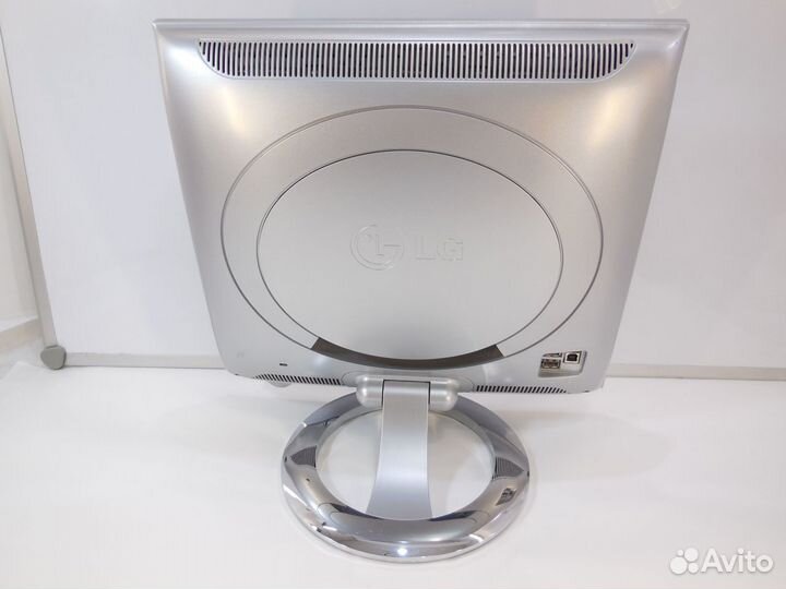 Монитор LG Flatron L1720P (17