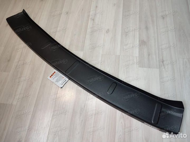 Накладка на задний бампер Renault Duster 2011-2018