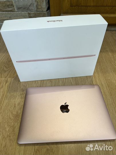 Продам MacBook 12 2017,512 гб