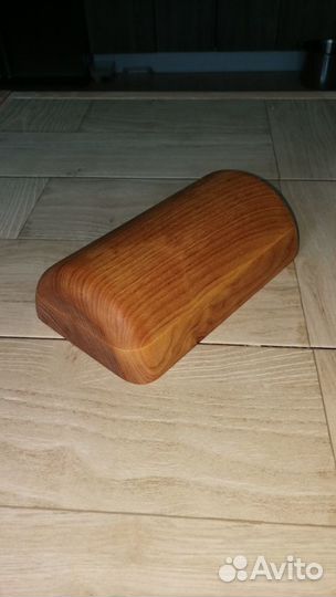 Подушка Ниши из Дерева