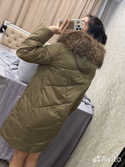 Пуховик зимний женский