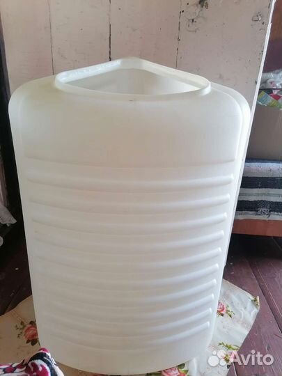 Бак для воды от машины полуавтомат