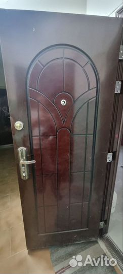 Входная металлическая дверь бу
