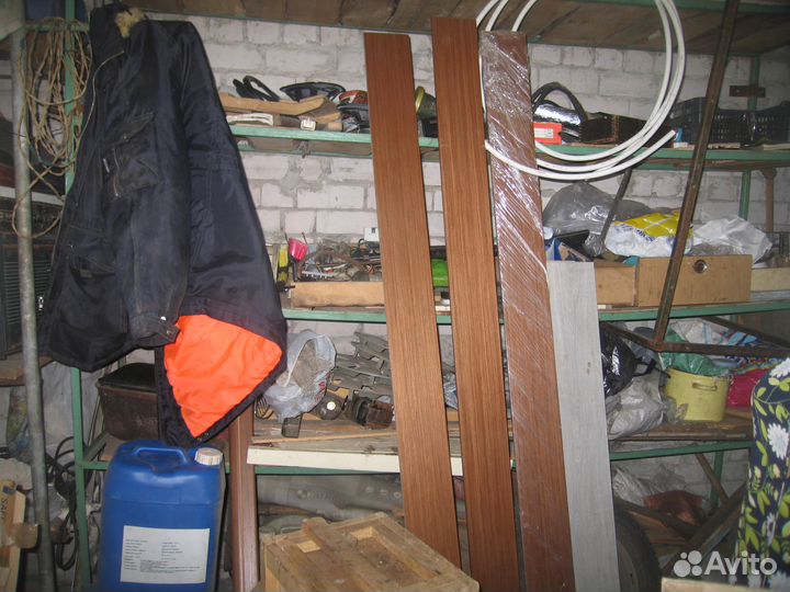 Обналичка,Ламинат в остат цвета белый,коричневый