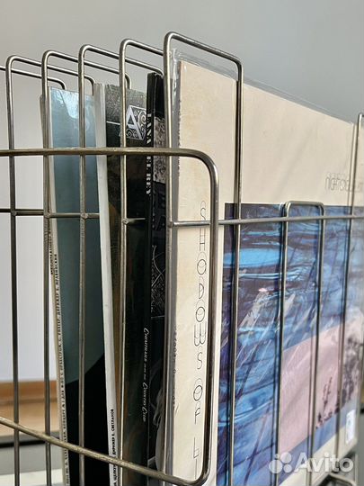 Подставка для виниловых пластинок